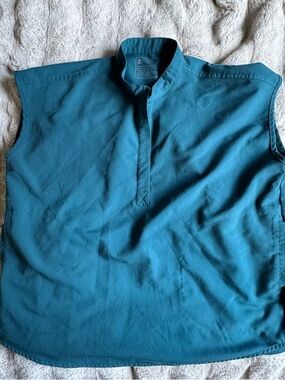 FIGS Rafael Teal Scrub Top - L